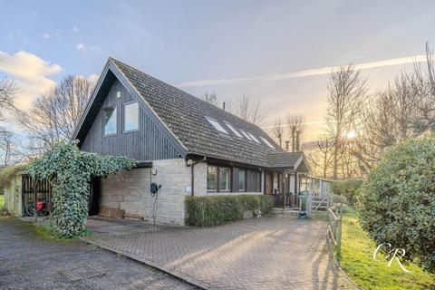 4 bedroom detached house for sale, Sandford Mill Close, Cheltenham GL53