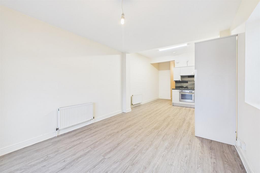 Living Room / Kitche