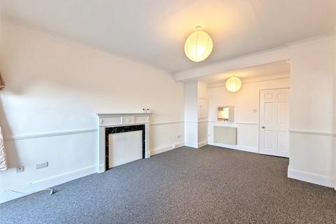 2 bedroom flat for sale, Brigstocke Terrace, Ryde, PO33 2PD