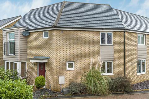 3 bedroom end of terrace house for sale, Cromwell Drive, Hinchingbrooke Park, Huntingdon.