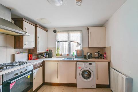2 bedroom flat to rent, Nettlefold Place, West Norwood, London, SE27