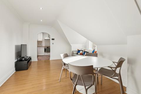 2 bedroom flat for sale, Castlebar Park, Ealing, London, W5