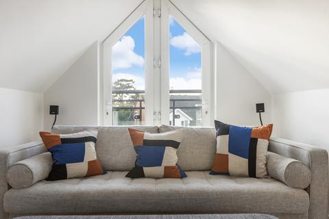 2 bedroom flat for sale, Castlebar Park, Ealing, London, W5