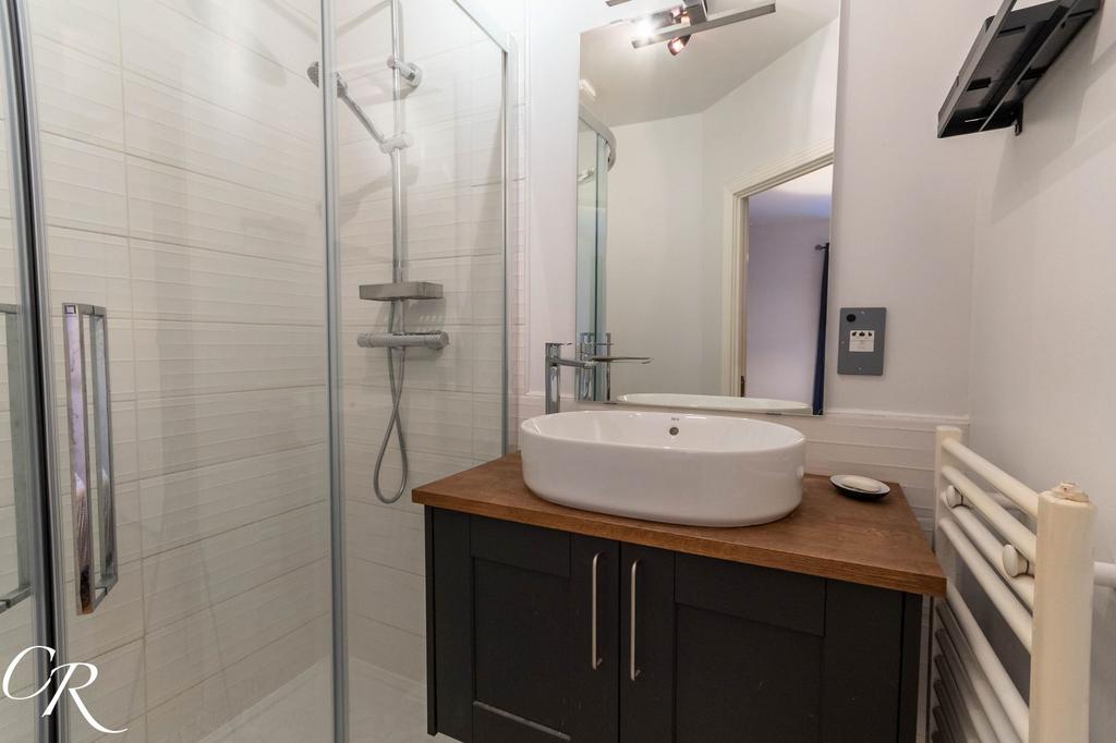 Ensuite
