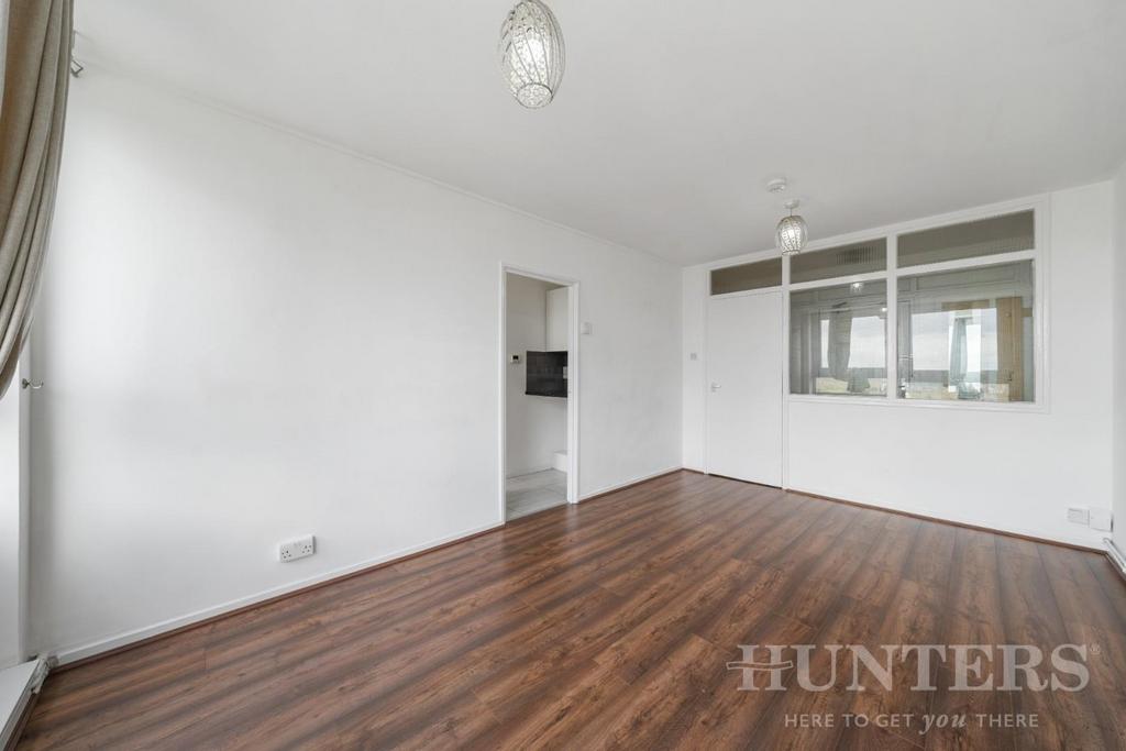 Flat 111, Twyford House N15 6 PB-9.jpg