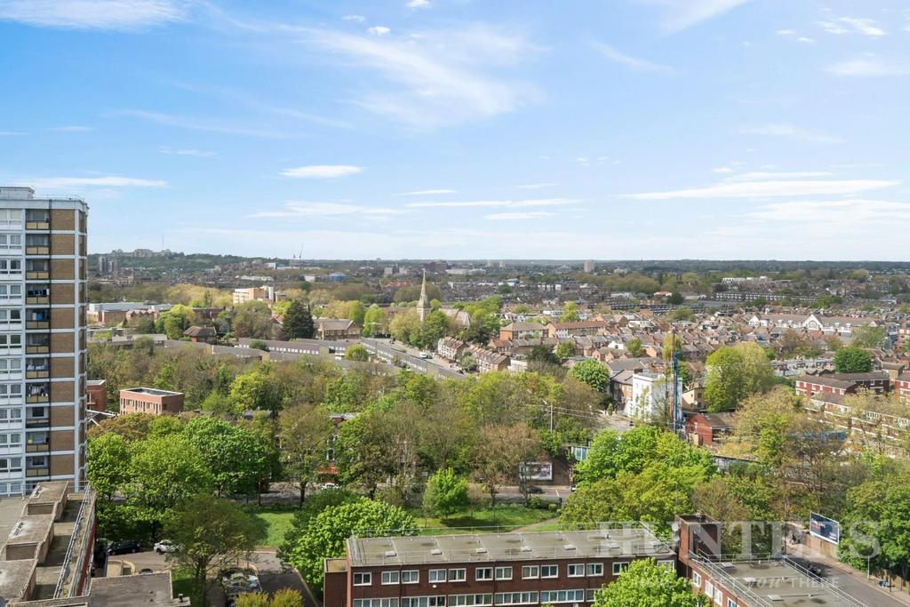 Flat 111, Twyford House N15 6 PB-12.jpg