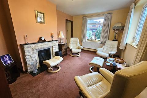 2 bedroom bungalow for sale, Pinewood Road, Ash, Aldershot