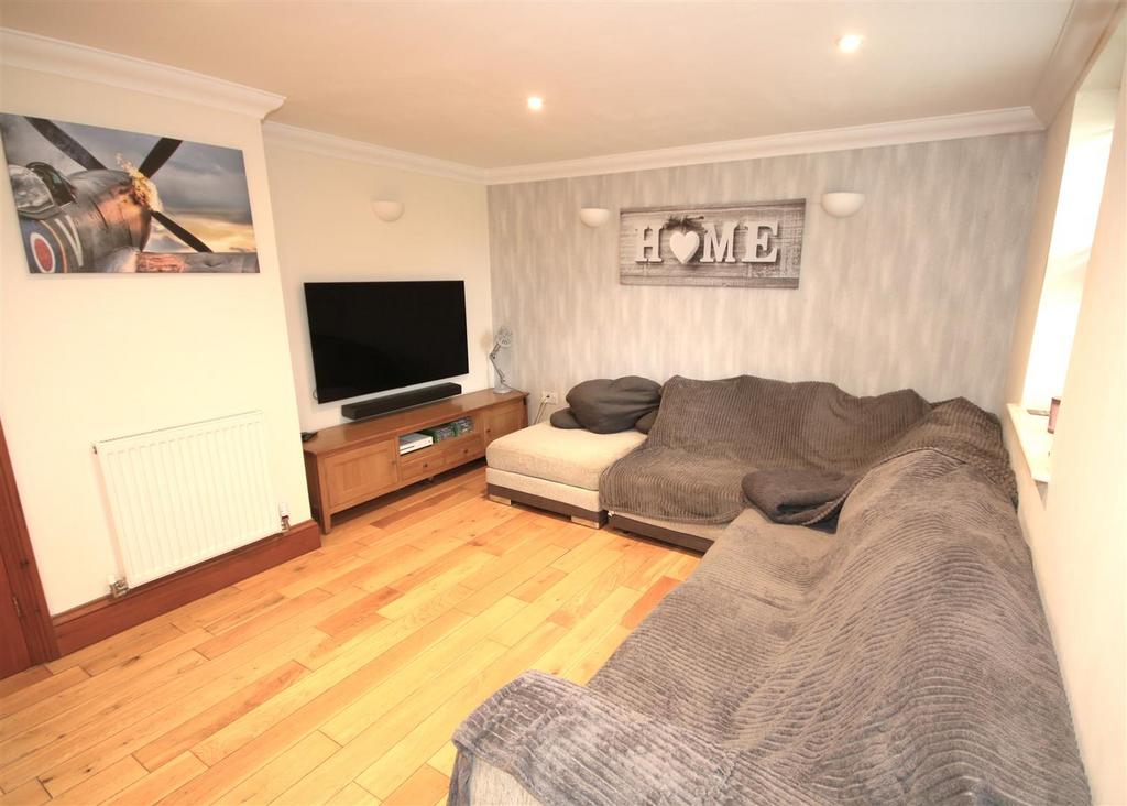 Living Room a.JPG