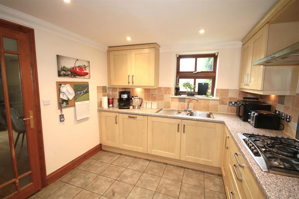 Kitchen c.JPG
