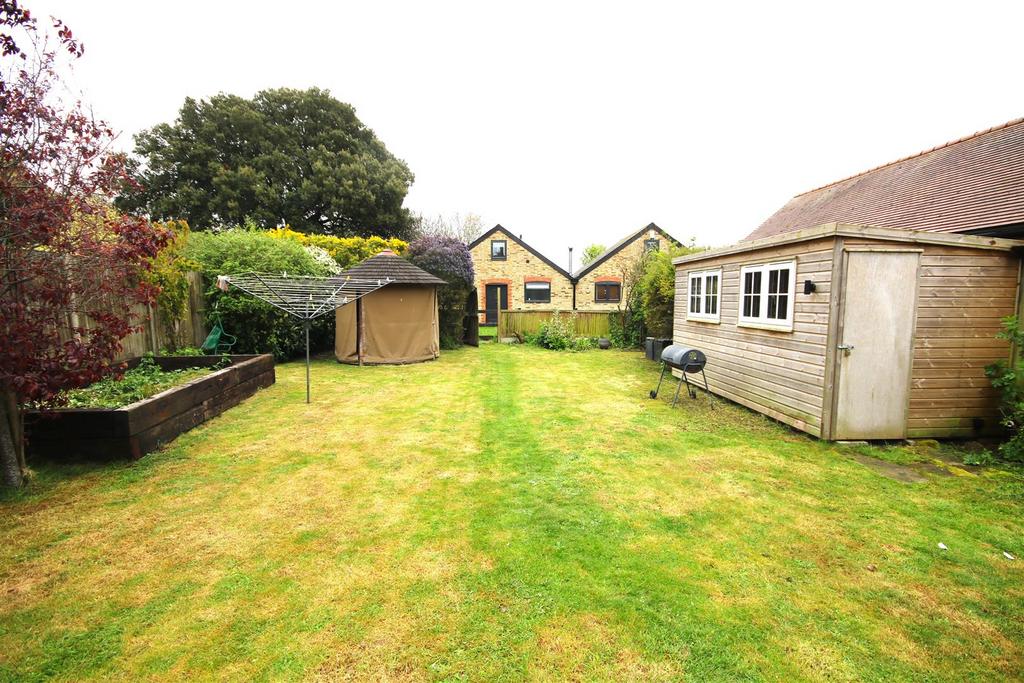 Rear Garden a.JPG