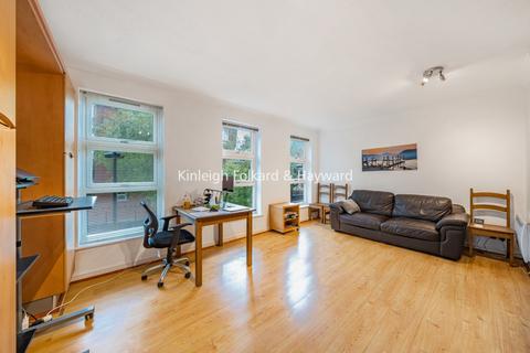 1 bedroom flat to rent, Wolfe Crescent, Surrey Quays, London, SE16