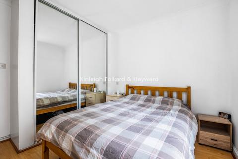 1 bedroom flat to rent, Wolfe Crescent, Surrey Quays, London, SE16