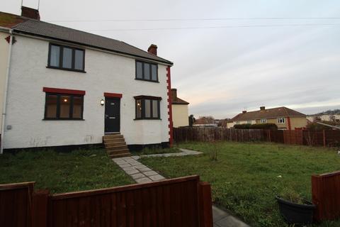 4 bedroom end of terrace house to rent, Hawthorn Road, Rochester ME2