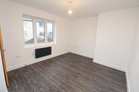 4 bedroom end of terrace house to rent, Hawthorn Road, Rochester ME2