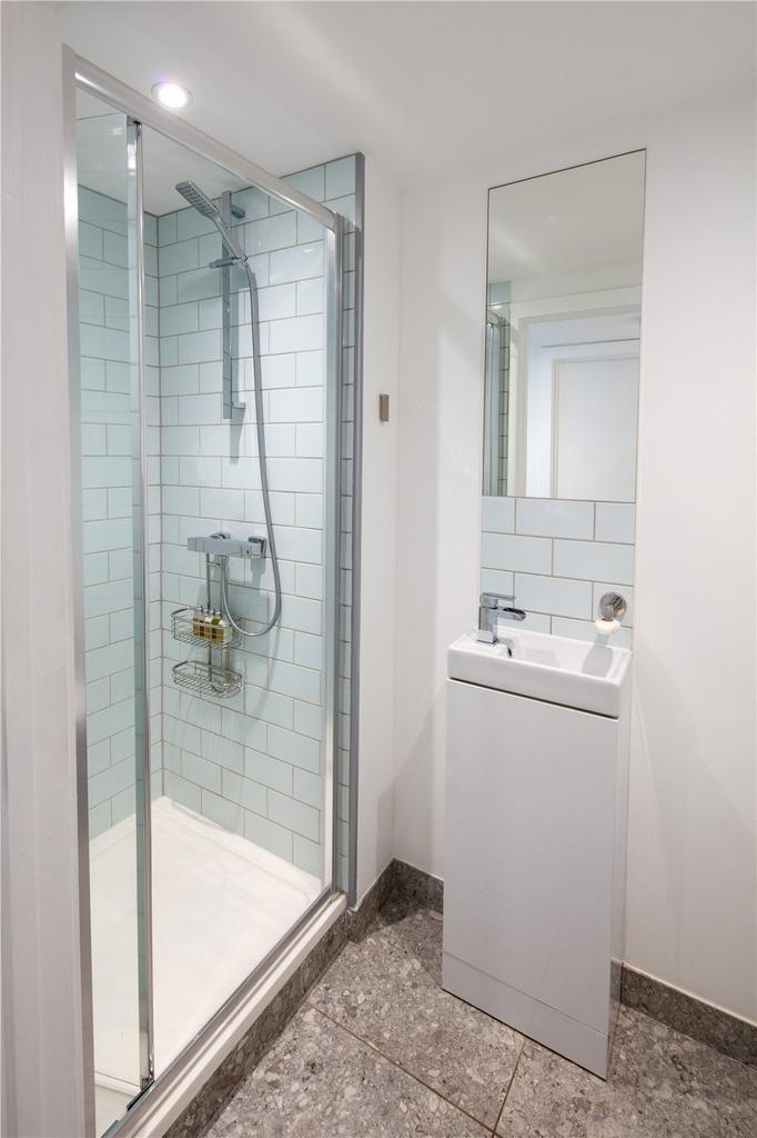 Gf Shower Room