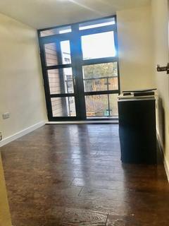 2 bedroom flat to rent, 20 Scott Avenue, London SW15