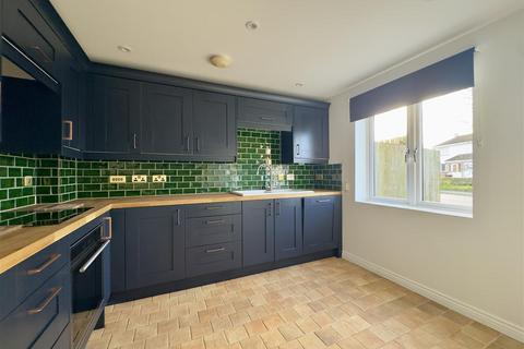 3 bedroom end of terrace house to rent, Littledale Row, Trevenson Road, Newquay TR7
