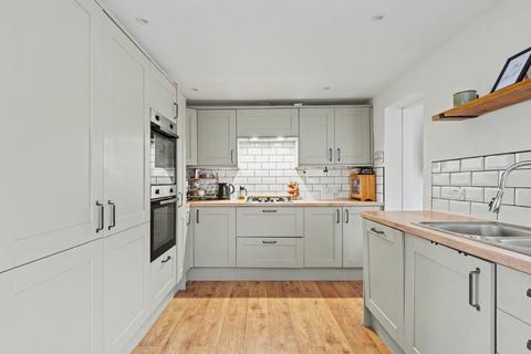 3 bedroom semi-detached house for sale, Lonsdale Drive, Rainham,