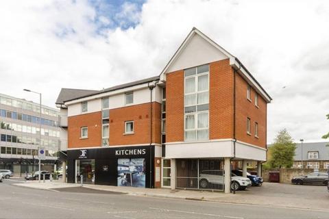 2 bedroom flat to rent, Cambridge Road, Kingston Upon Thames KT2