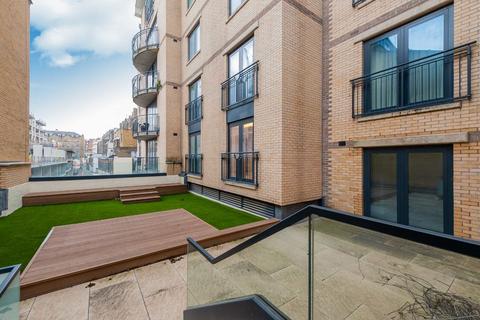 2 bedroom flat to rent, Kensington Gardens Square, London W2