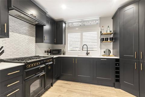 3 bedroom duplex to rent, Cedars Road, London, SW4