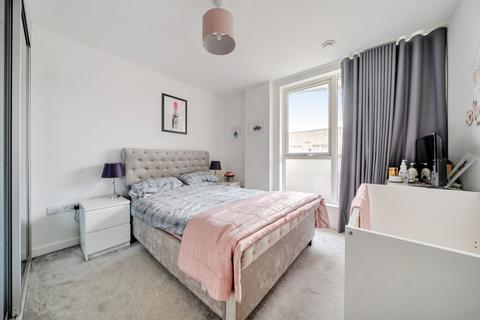 1 bedroom flat for sale, Wiltshire House, Acton, London, W3