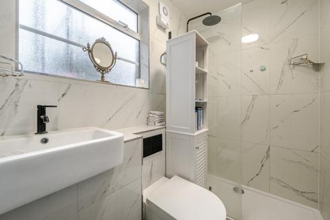 2 bedroom flat for sale, Manor Gardens, Acton, London, W3
