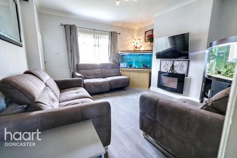 2 bedroom terraced house for sale, Park Road, Doncaster