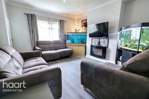 2 bedroom terraced house for sale, Park Road, Doncaster