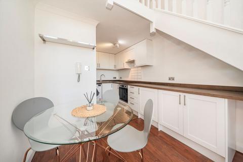1 bedroom flat to rent, Brook Road South, Brentford TW8