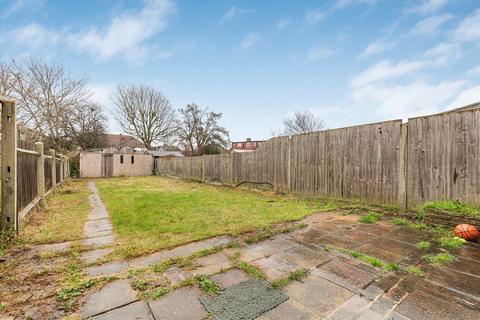 3 bedroom terraced house to rent, Westcroft Gardens, Morden SM4