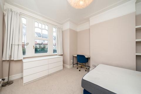 undefined, Kingston Road, Wimbledon SW20