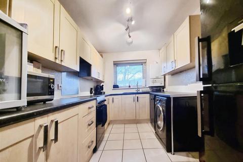 2 bedroom flat for sale, Northend, Hemel Hempstead HP3