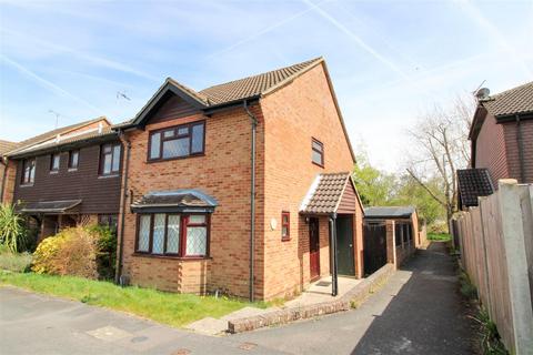 3 bedroom end of terrace house for sale, Fallowfield, Yateley GU46