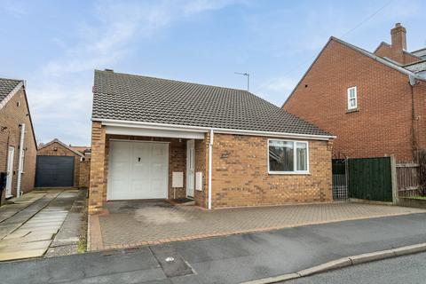 2 bedroom detached bungalow for sale, Skelton Crescent, Market Weighton