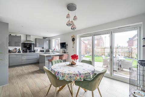 4 bedroom detached house for sale, White Mill Drive, Pocklington