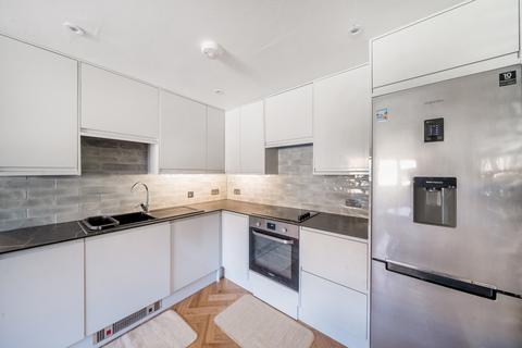 2 bedroom flat to rent, Cline Road, London, N11