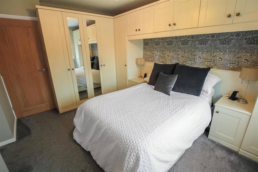 Bedroom One (2).jpg