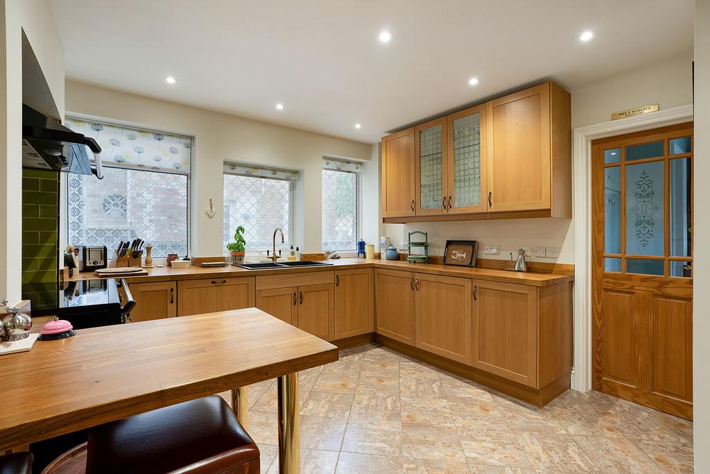 Kitchen breakfast room