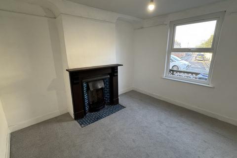 3 bedroom terraced house to rent, Wingfield Road, Trowbridge