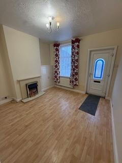 2 bedroom terraced house to rent, Springfield Road, Grantham