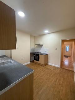 2 bedroom terraced house to rent, Springfield Road, Grantham