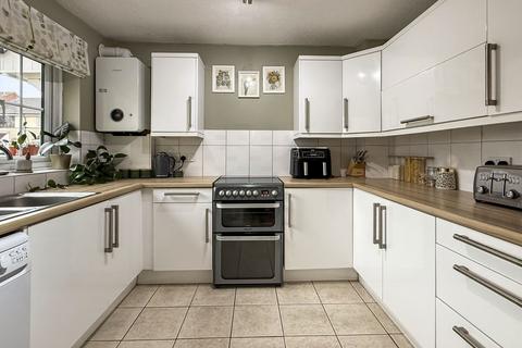 3 bedroom end of terrace house for sale, Wedmore Close, Frome