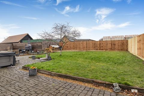 4 bedroom detached bungalow for sale, Witcham Road, Mepal, CB6