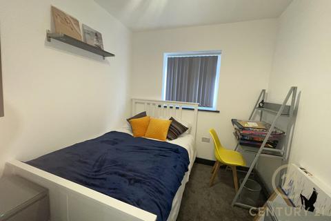 1 bedroom in a house share to rent, Heston Avenue, HOUNSLOW TW5