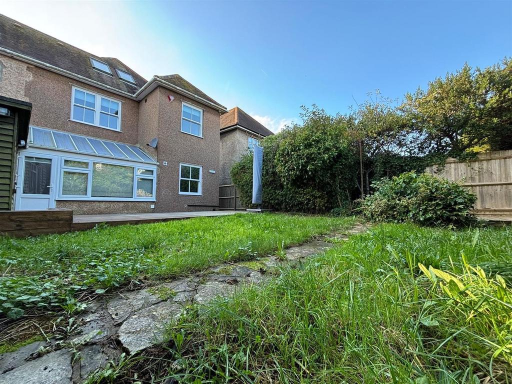 248 DYKE ROAD FRONT OF HOUSE (2).jpg