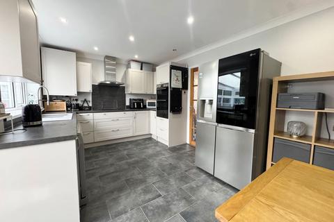3 bedroom semi-detached house for sale, Bakewell Drive, Derby DE74
