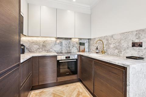 West Lodge Avenue, Ealing Common, London, W3