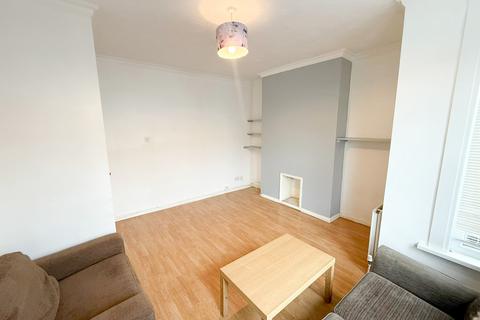 1 bedroom ground floor flat to rent, Cheltenham Road, Southend-on-Sea