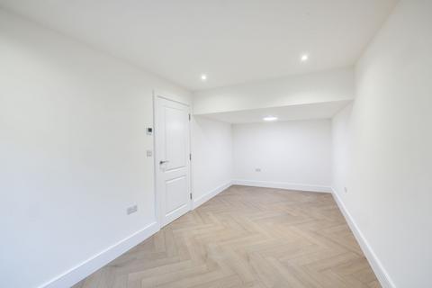 2 bedroom flat to rent, Croydon, CR0